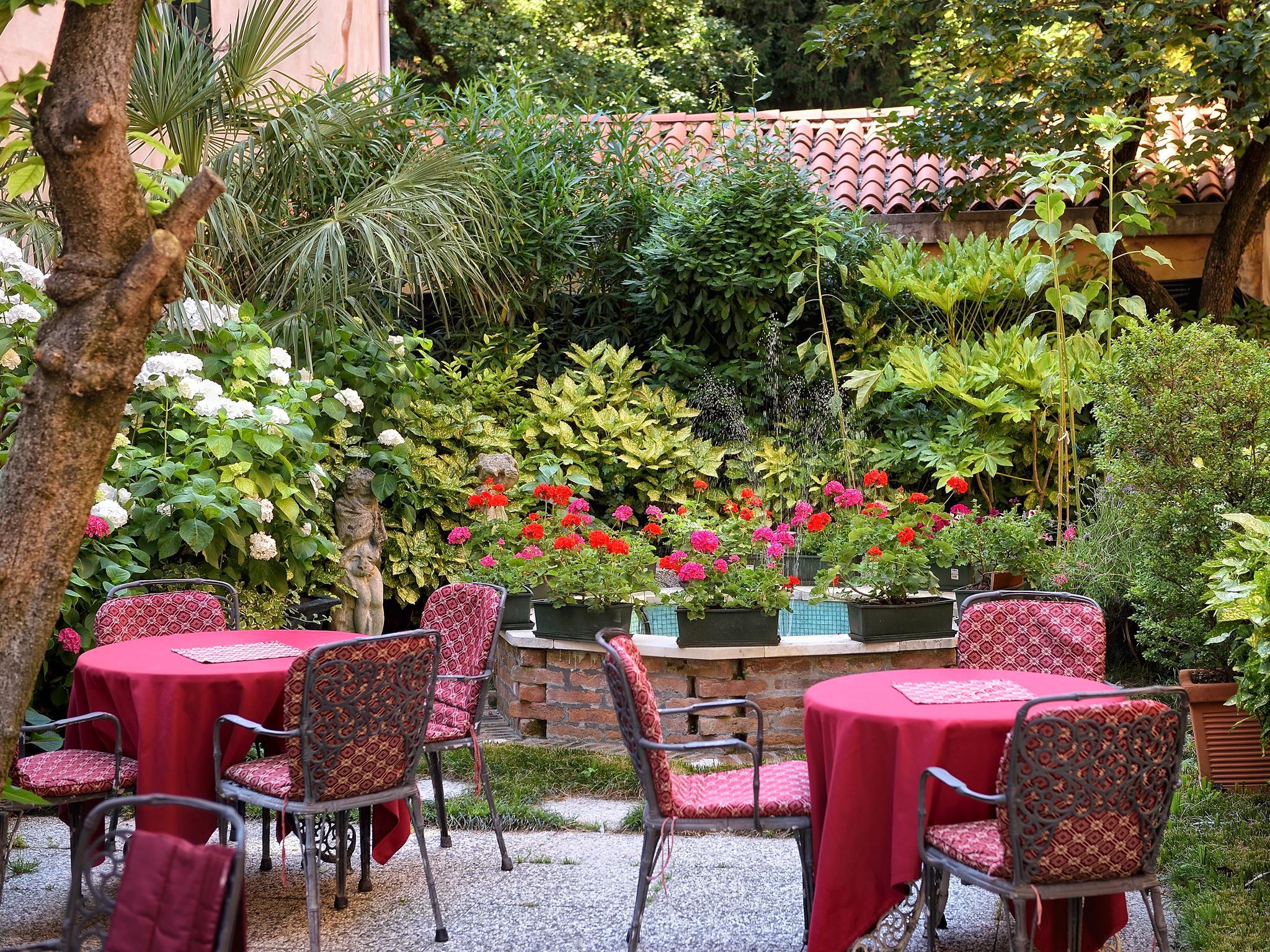 Amadeus 4* Venice